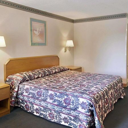Days Inn Cheraw Номер фото