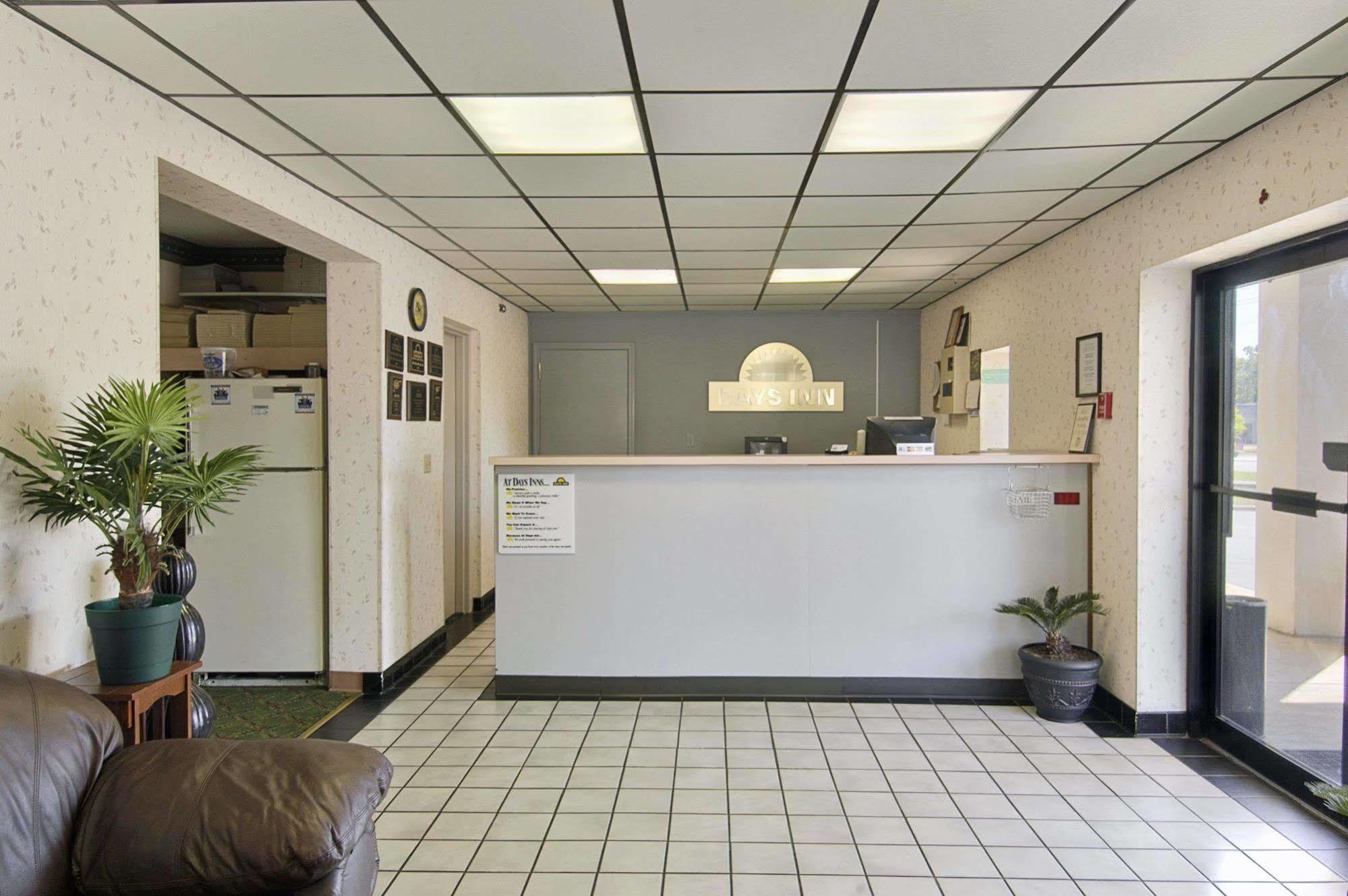 Days Inn Cheraw Экстерьер фото