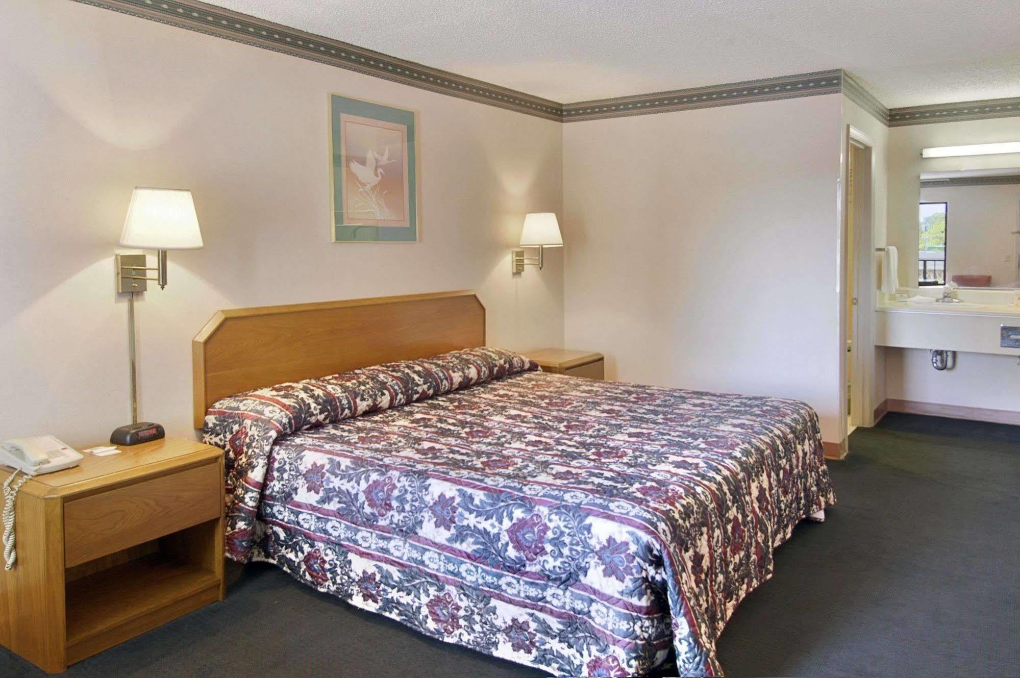 Days Inn Cheraw Номер фото