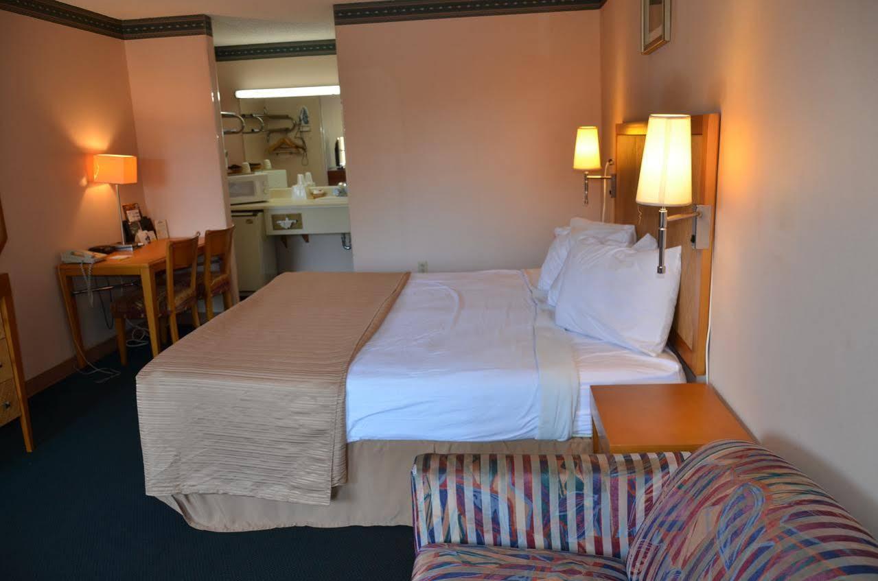 Days Inn Cheraw Экстерьер фото