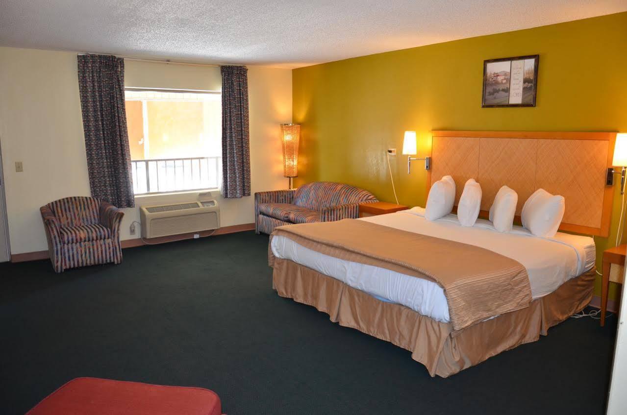 Days Inn Cheraw Экстерьер фото