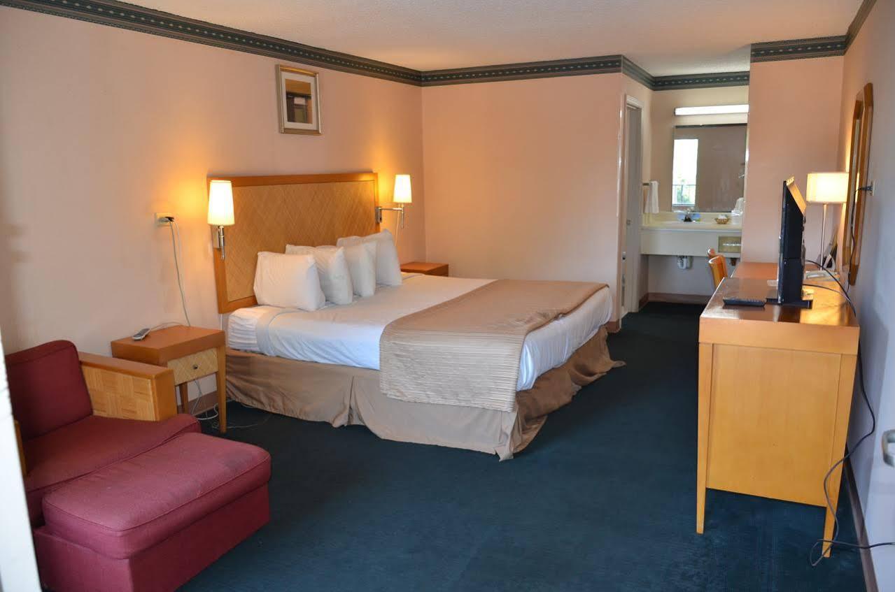 Days Inn Cheraw Экстерьер фото